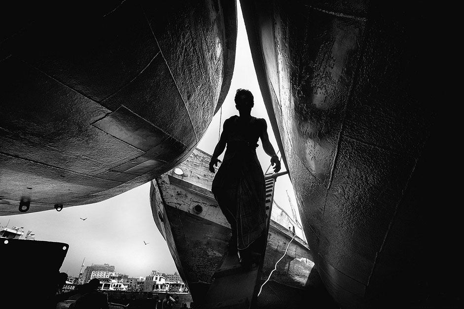 العاملون في الرش بالرمل والحف gemi insa1 - العاملون في الرش بالرمل والحف