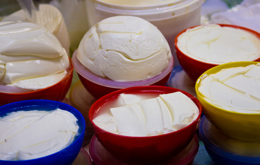 العاملون في مصانع الأجبان والألبان! peynir1 - العاملون في مصانع الأجبان والألبان!