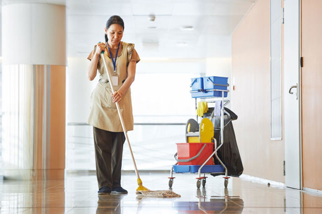 Çalışan kadınların karşılaştığı ‘görünmez’ riskler* officecleaning 650 - Çalışan kadınların karşılaştığı ‘görünmez’ riskler*